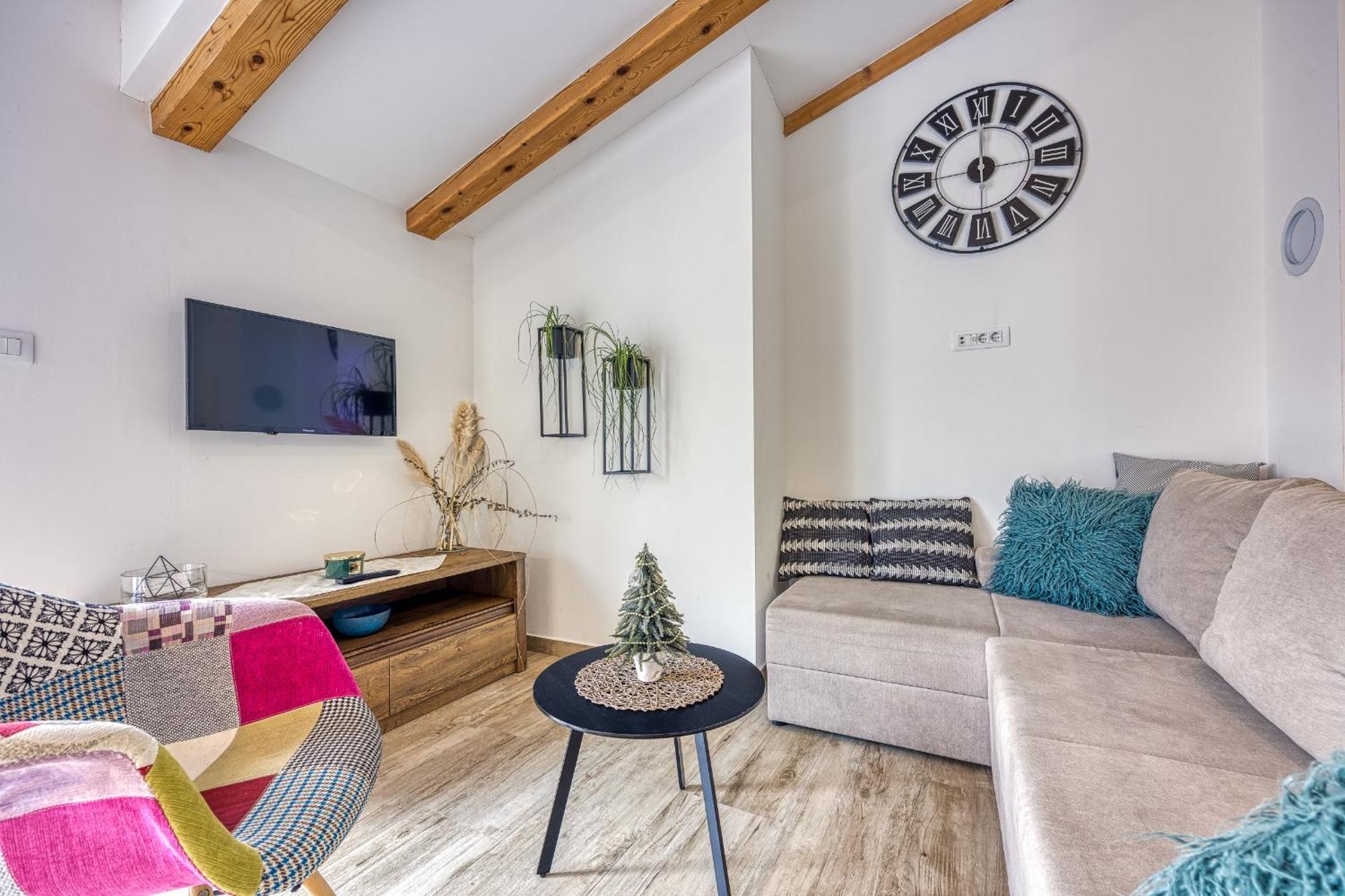 Apartments Mirjana Медулин Экстерьер фото